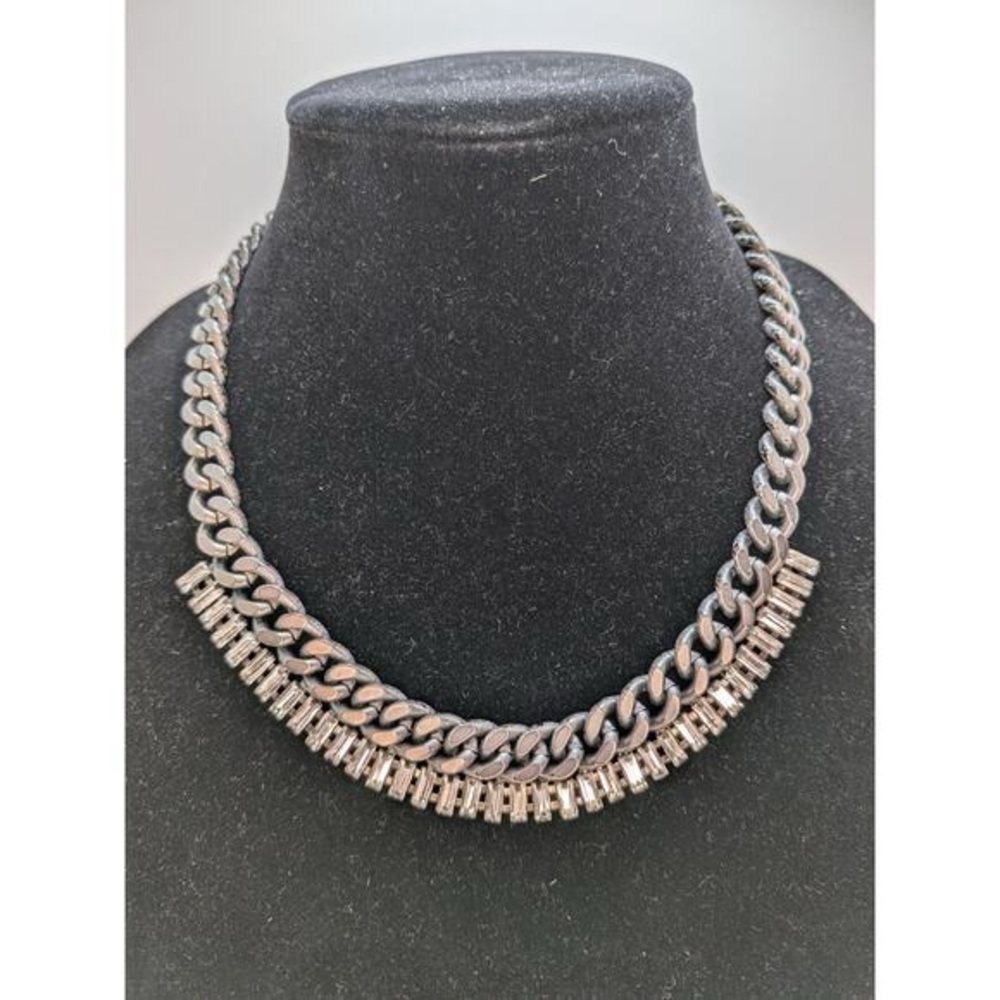 EXTREMELY RARE Nordstrom Lisa Freede Rhinestone Emerald Curb Chain Gun Necklace